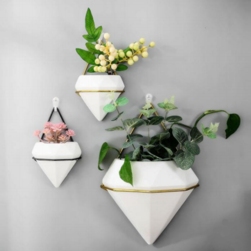 Geometric Wall Planter with Gold Fixing